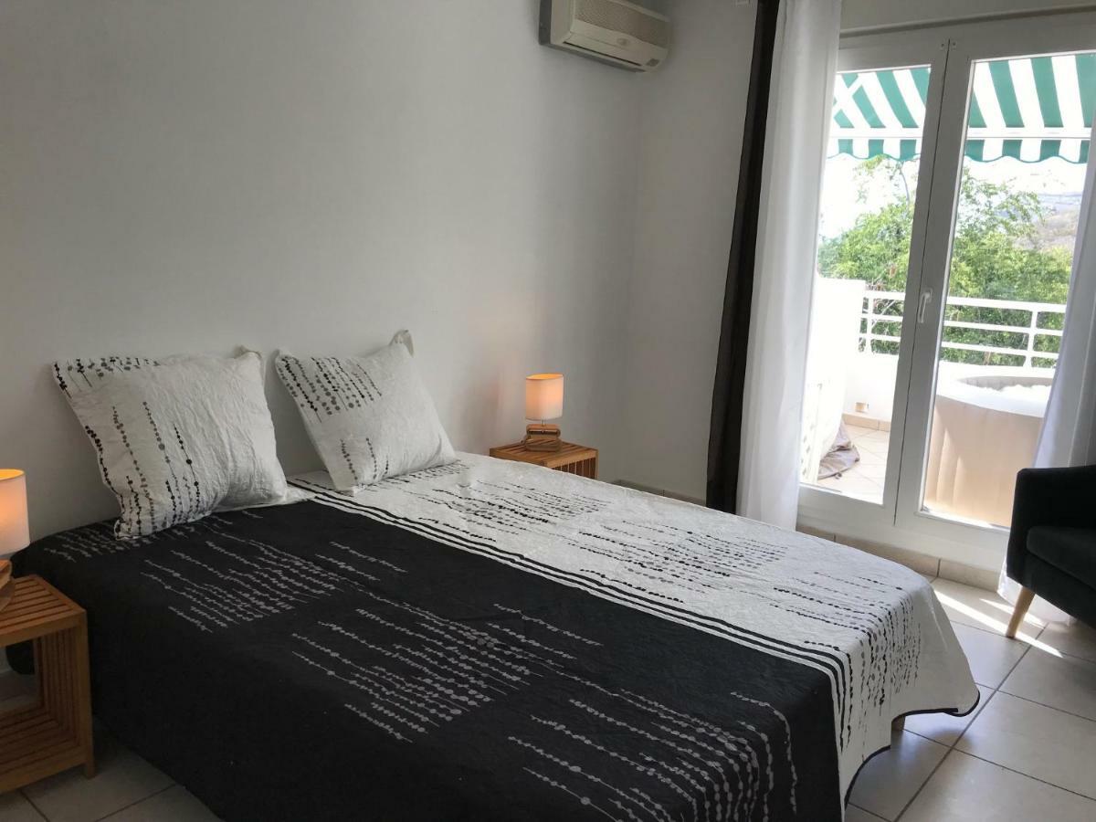 Meuble Homard Avec Jacuzzi Et Vue Mer Saint-Gilles-les Bains Eksteriør bilde