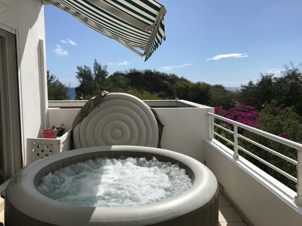 Meuble Homard Avec Jacuzzi Et Vue Mer Saint-Gilles-les Bains Eksteriør bilde